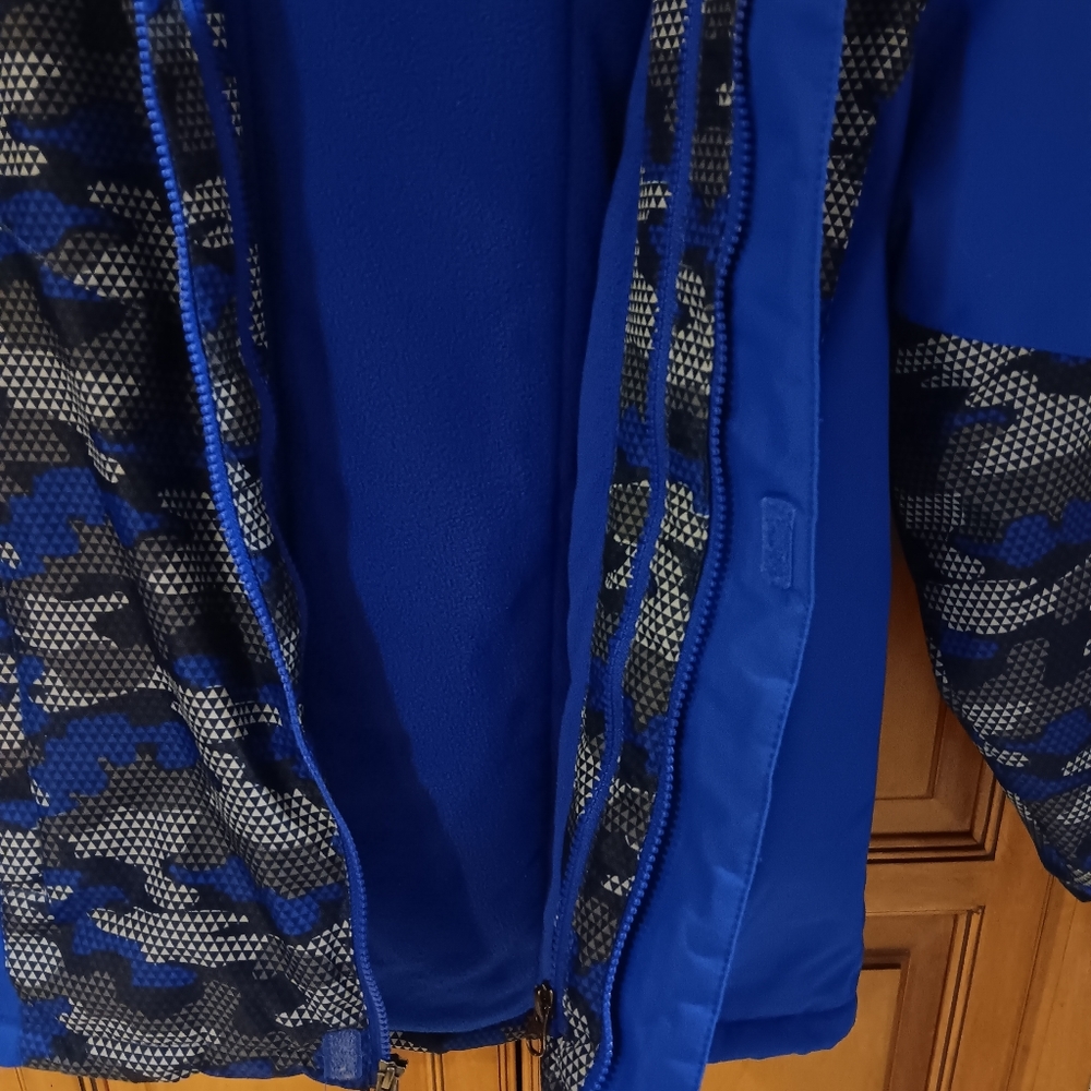 Boys winter coat , Size 10-12 , blue and grey. Excellent condition - Picture 5 of 5